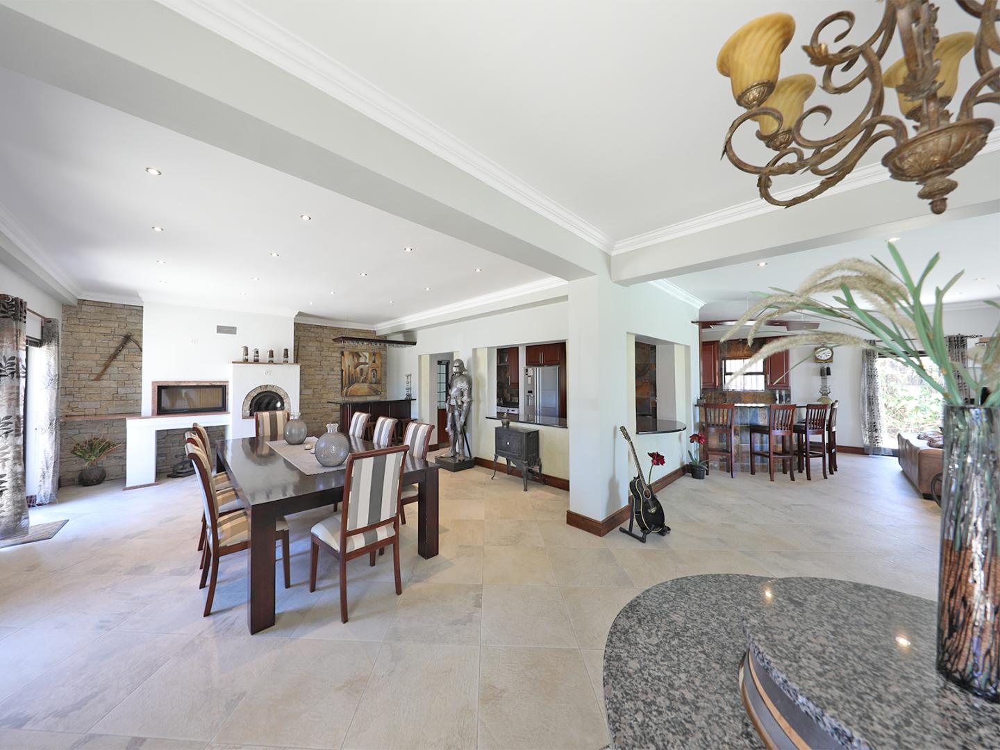 13 Bedroom Property for Sale in Plattekloof Western Cape